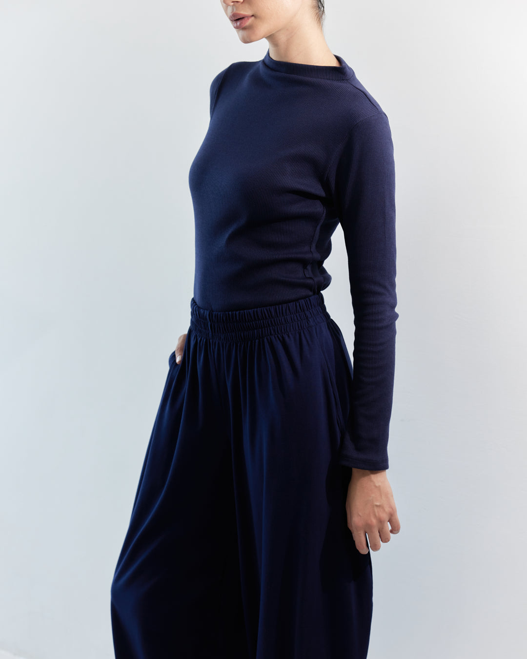 Skin like turtle neck sweater Navy